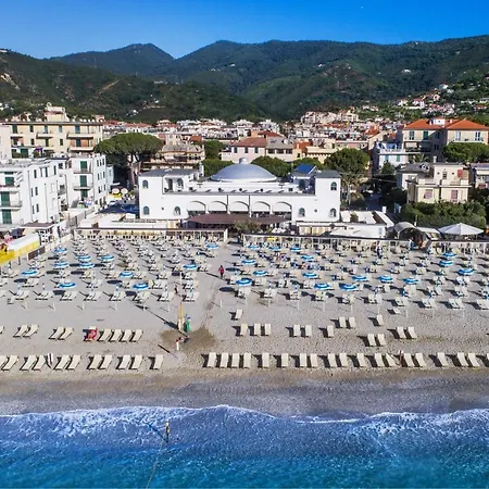 Hotel Premuda Spotorno